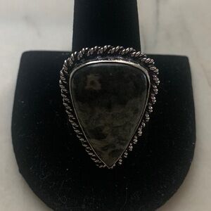 1818 Chic Silver Ring with Black Stone